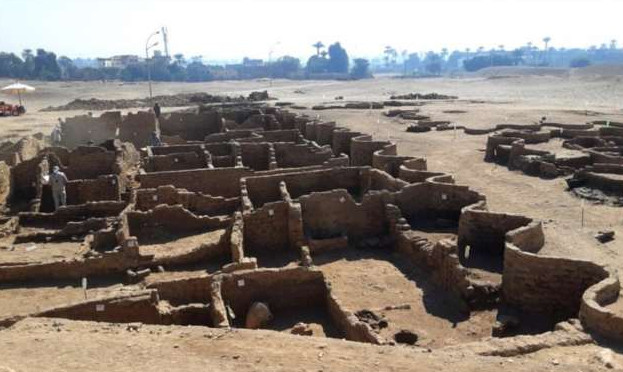 В Египте обнаружен еще один древний город фараонов - «Клуб - Юмора»
