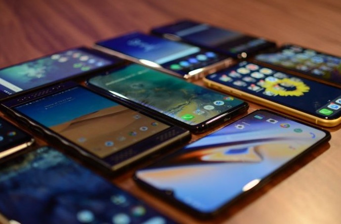 Европа требует перевести смартфоны на 5-7 лет обновлений и обслуживания: Samsung, Apple, Huawei и другие выступают против - «Клуб - Юмора»