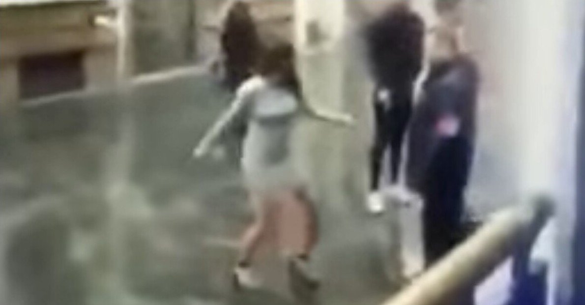 Неудачная попытка девушки напасть на охранника - «Клуб - Юмора»