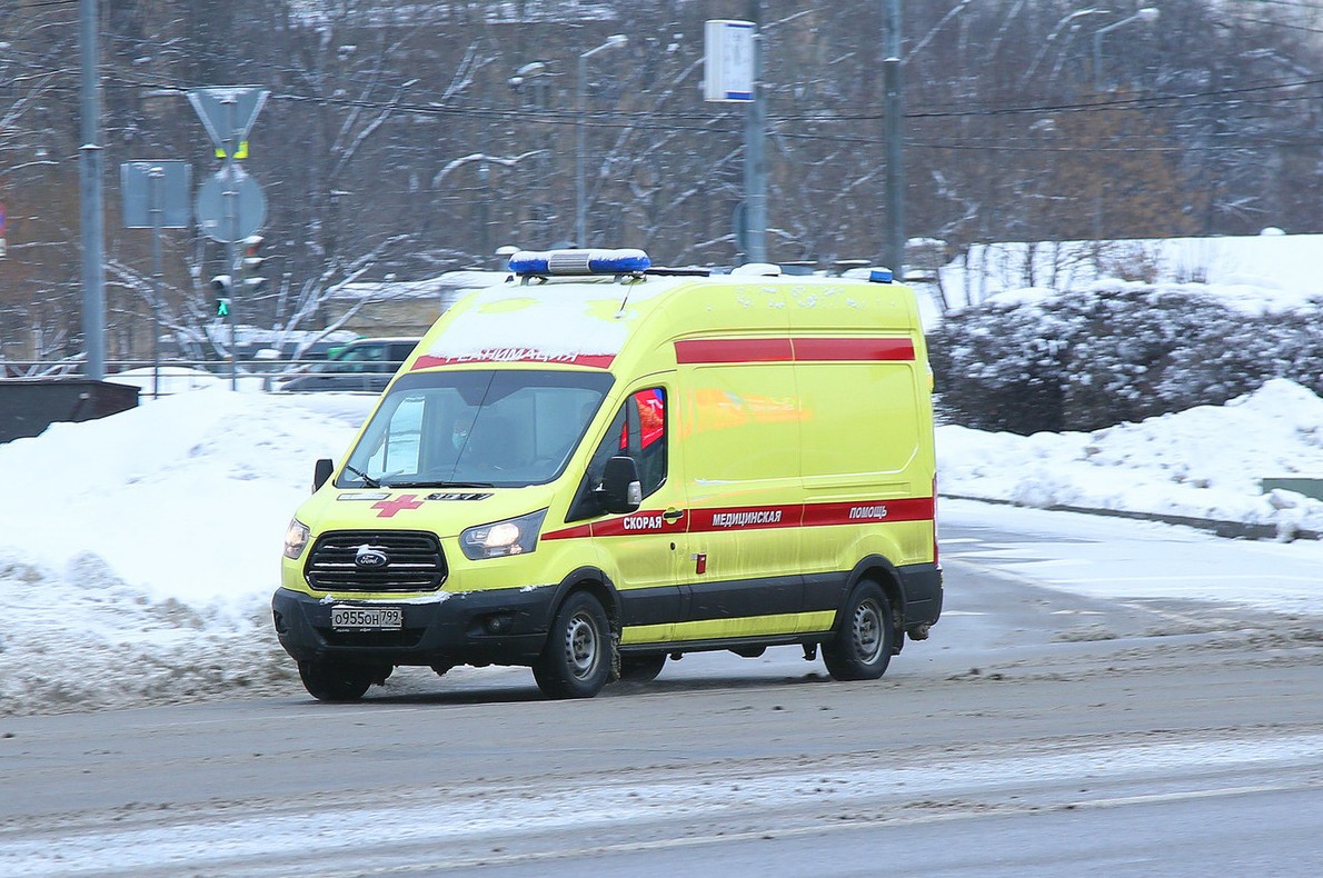 Мужчина ранил себя подаренным на 23 Февраля ножом, решив позлить жену 8 марта - «Клуб - Юмора»
