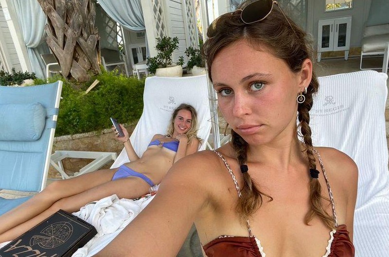 Американская порнозвезда призналась, что спит со своей двоюродной сестрой и занималась сексом с бомжом - «Клуб - Юмора»