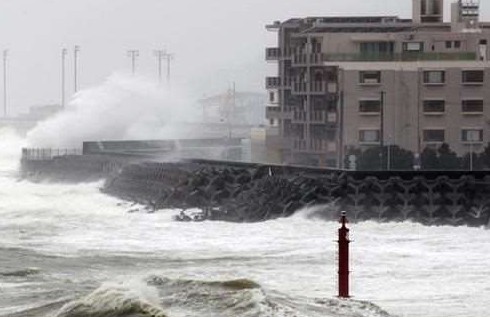 Что такое тайфун и как он разрушает дома миллионов людей - «Клуб - Юмора»