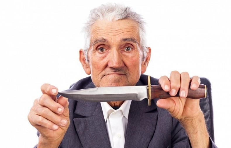 Пенсионер из Краснодарского края устроил массовую резню в помещении правления садового товарищества из-за счета за воду - «Клуб - Юмора»