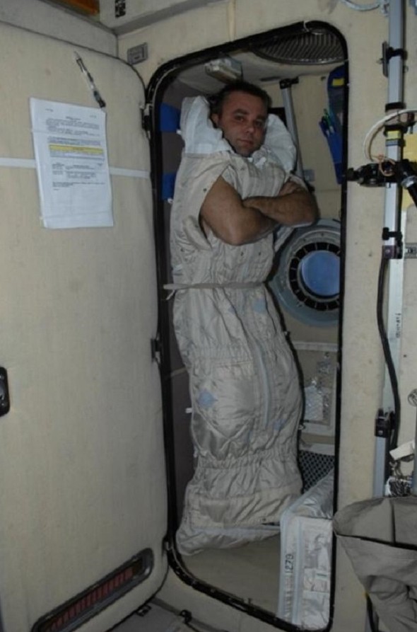 Как спят космонавты - «Клуб - Юмора»