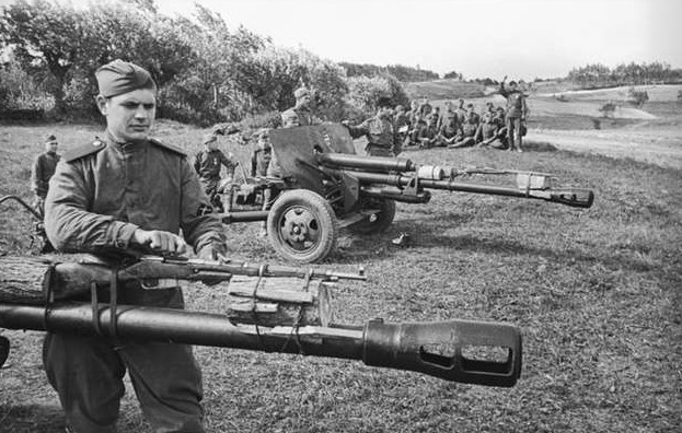 Для чего советские артиллеристы приматывали «мосинку» к пушке - «Клуб - Юмора»