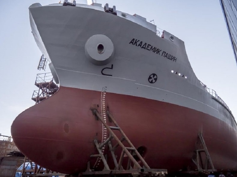 Что за странный выступ делают прямо под носом у некоторых кораблей - «Клуб - Юмора»