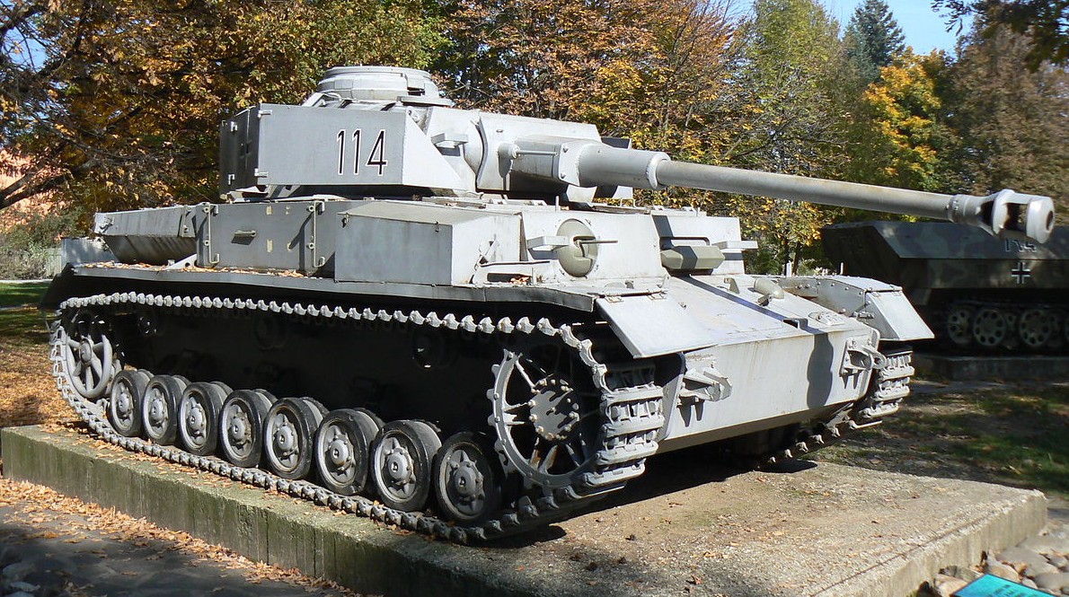 Почему советские танки были зелеными, а немецкие - серыми - «Клуб - Юмора»