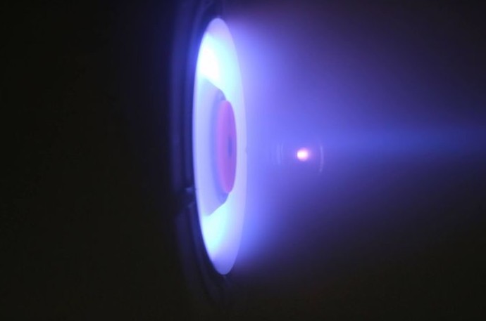 Роскосмос впервые испытал электроракетный двигатель на криптоне для проекта «Сфера» - «Клуб - Юмора»