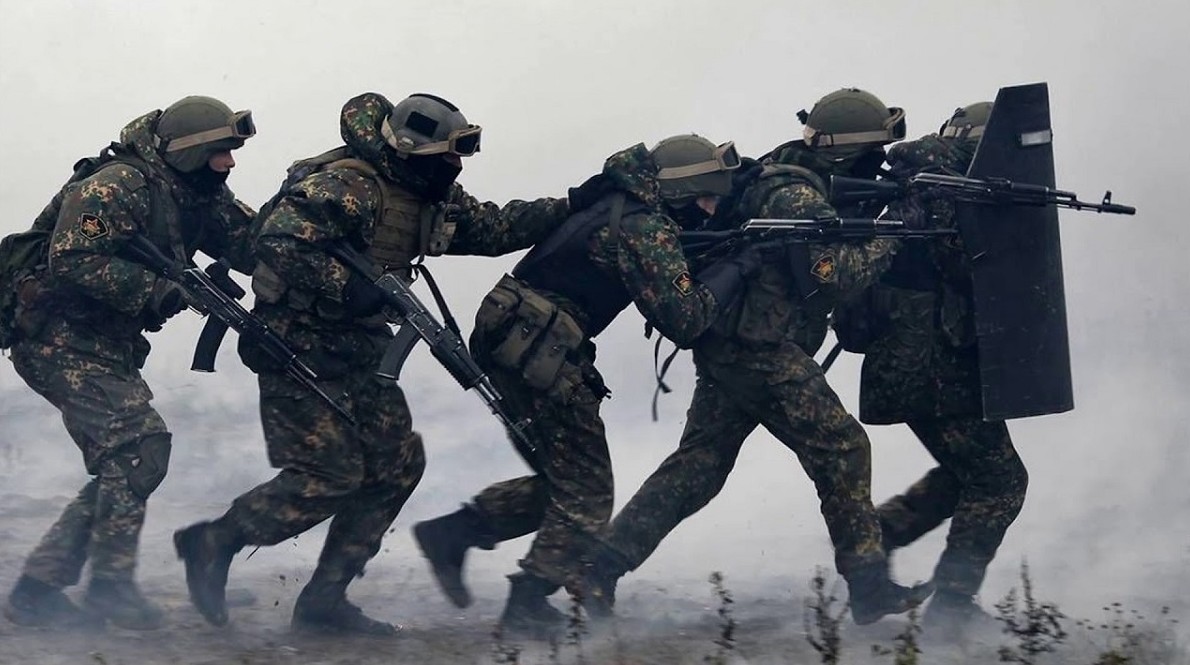 Зачем бойцы спецназа держат друг друга за плечо - «Клуб - Юмора»