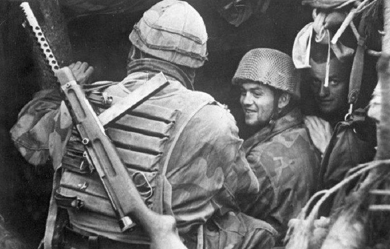 Каким был любимый пистолет-пулемет немецких парашютистов - «Клуб - Юмора»