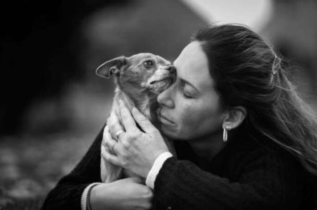 Трогательные фотографии, когда люди прощаются со своими домашними животными - «Клуб - Юмора»