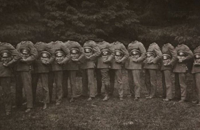 Зачем в XIX веке фотографировались без головы - «Клуб - Юмора»