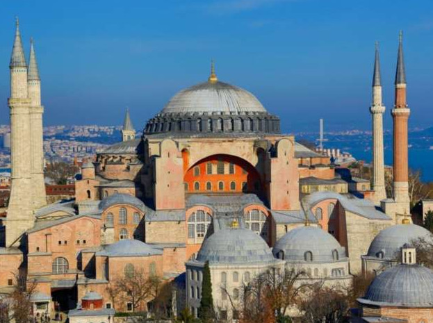 Чем известен Собор (Мечеть) Святой Софии в Стамбуле построенный в 532-537 году и кто такая эта святая Айя-София - «Клуб - Юмора»