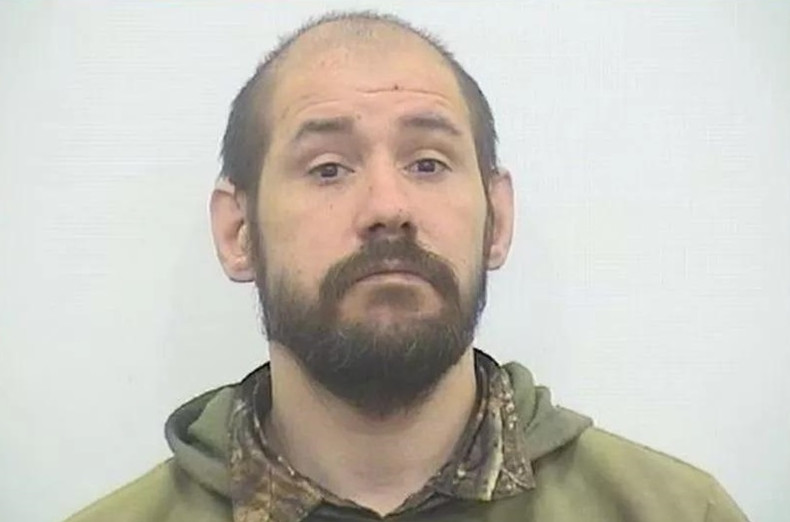 Мужчину арестовали при попытке найти проститутку для себя и своему пони - «Клуб - Юмора»