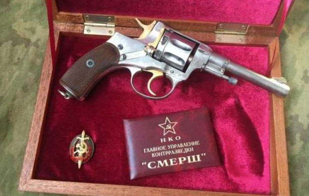 Какими пистолетами вооружались элитные контрразведчики Сталина из «СМЕРШ» - «Клуб - Юмора»