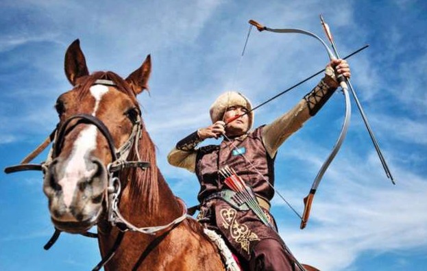 Английский против монгольского: какой из двух луков на самом деле был «оружием победы» - «Клуб - Юмора»