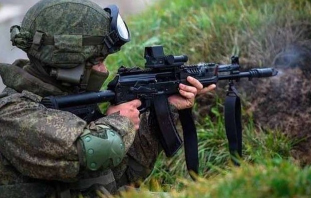 По стопам М16: за что российские военные хвалят и ругают новый АК-12 - «Клуб - Юмора»