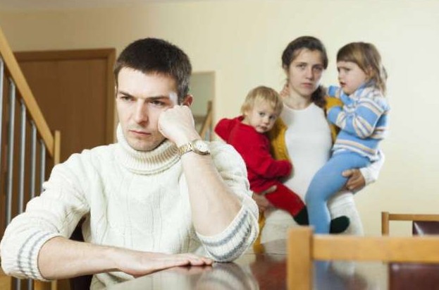 Как пережить развод с мужем и начать жить одной с двумя детьми - «Клуб - Юмора»