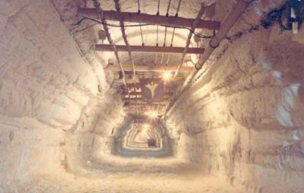 «Ледяной червь»: как США копали ледниковые тоннели в Гренландии для ядерного удара по СССР - «Клуб - Юмора»